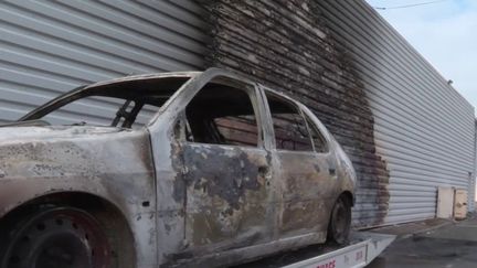 À&nbsp;Blois, dans le Loir-et-Cher, le refus d'obtempérer d’un conducteur a conduit à un accident qui a fait quatre blessés, dont deux graves, dans la nuit du mardi 16 au mercredi 17 mars. Des violences urbaines ont ensuite éclaté : un supermarché, une crèche et une station essence ont été dégradés.&nbsp; (France 3)