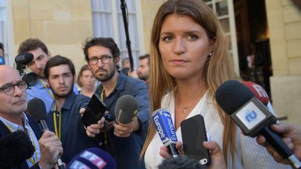 Marlène Schiappa répond aux questions de journalistes, le 3 septembre 2019, à&nbsp;Paris.&nbsp; (ERIC FEFERBERG / AFP)