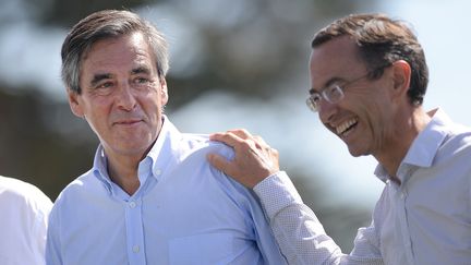 François Fillon et Bruno Retailleau, le 3 septembre 2016, à La Baule (Loire-Atlantique). (JEAN-SEBASTIEN EVRARD / AFP)