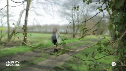 Envoyé spécial. "On a envie de vomir quand on lit ça" : quand Marie a appris qu'elle avait été victime, enfant, de Joël Le Scouarnec