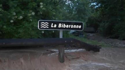 Seine-et-Marne : une dizaine de communes inondées après de violents orages (FRANCEINFO)