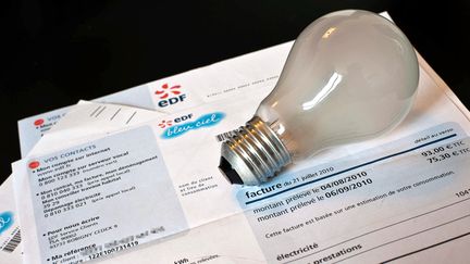 Les ampoules &agrave; incandescence vont dispara&icirc;tre le 31 d&eacute;cembre. (JEFF PACHOUD / AFP)