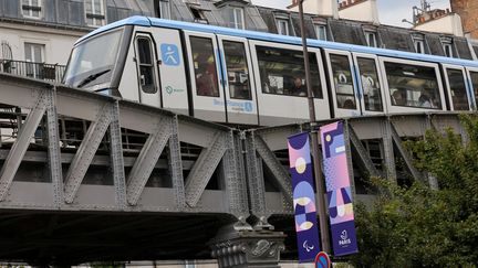 La ligne 6 du métro parisien, le 9 juillet 2024. (DELPHINE GOLDSZTEJN / MAXPPP)