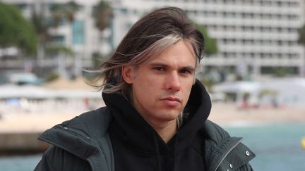 Le rappeur OrelSan le 10 octobre 2021 au festival Canneseries, à Cannes (France). (VALERY HACHE / AFP)