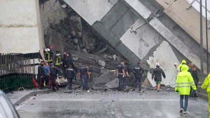 Un viaduc de l'autoroute A10 s'est effondré à Gênes (Italie), le 14 août 2018. (LA REPUBBLICA / REA)