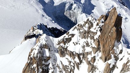 &nbsp; (Des prélèvements vont avoir lieu dans le glacier du col du Dôme, dans le massif du Mont-Blanc © Arno Balzarini/AP/SIPA)