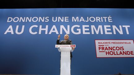 Le Premier ministre, Jean-Marc Ayrault, lors d'un meeting &agrave; Lille (Nord) pour les l&eacute;gislatives, le 7 juin 2012. (DENIS CHARLET / AFP)