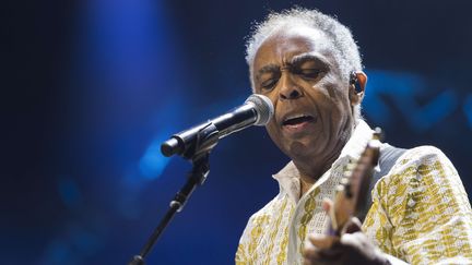 Gilberto Gil sur scène le 7 novembre 2017 à Basel, en Suisse (GEORGIOS KEFALAS / AP / SIPA)