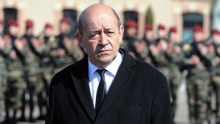 Le ministre de la D&eacute;fense, Jean-Yves Le Drian, le 15 mars 2013, &agrave; Montauban (Tarn-et-Garonne). (PASCAL PAVANI / AFP)