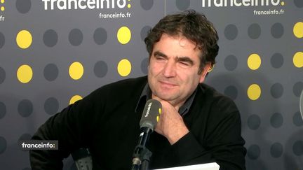 L'écrivain et réalisateur Romain Goupil était invité de franceinfo jeudi 6 décembre.&nbsp; (FRANCEINFO / RADIOFRANCE)