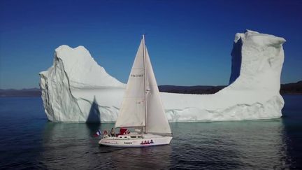 Clara et Christian Dumard sur leur voilier Sunfast37, à Nuuk au Groëland, le 25 juillet 2018.&nbsp; (CLARA DUMARD)