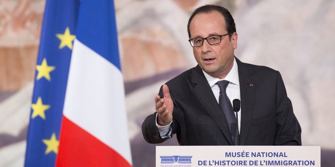 Le président Hollande inaugure le musée de l'histoire de l'Immigration le 15 décembre 2014.
 (Yoan Valat / EPA / MaxPPP)