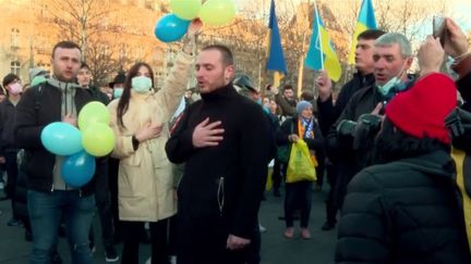 Guerre en Ukraine : des manifestations de soutien partout dans le monde