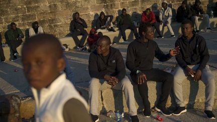 Migrants à leur arrivée à Tarifa (Espagne) le 26 juillet 2018 (JORGE GUERRERO / AFP)