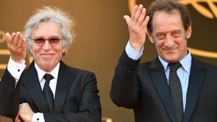 Jacques Doillon (à gauche) et Vincent Lindon (à droite). (ALBERTO PIZZOLI / AFP)