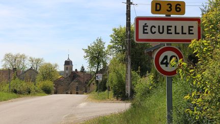 L'entrée du village d'Ecuelle (Haute-Saône), le 24 avril 2017. (BENOIT ZAGDOUN / FRANCEINFO)