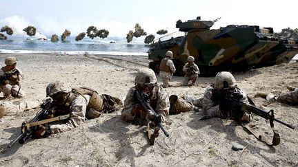 Des militaires am&eacute;ricains et sud-cor&eacute;ens participent &agrave; un exercice militaire conjoint &agrave; Pohang (Cor&eacute;e du Sud), le 31 mars 2014. (MAXPPP)