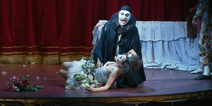 Stefano La Colla ici dans le rôle de Canio dans "Pagliacci" interprète également Turiddu dans "Cavalleria".
 (France 3 Alsace / Culturebox)