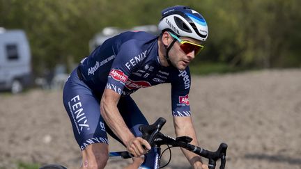 Gianni Vermeersch sur Paris-Roubaix le 15 avril 2022. (KRISTOF VAN ACCOM / BELGA MAG)