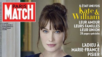 Carla Bruni-Sarkozy fait la une de Paris-Match qui sort dans les kiosques le 28 avril 2011.