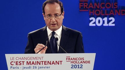 Le candidat PS &agrave; la pr&eacute;sidentielle, Fran&ccedil;ois Hollande, lors de la pr&eacute;sentation de son programme le 26 janvier 2012 &agrave; la Maison des M&eacute;tallos, &agrave; Paris.&nbsp; (FRED DUFOUR / AFP)