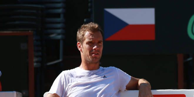 Richard Gasquet sur le court Central de Roland-Garros avant le match contre les Tchèques