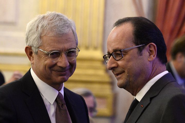 Le président de l'Assemblée nationale, Claude Bartolone, et François Hollande, le 6 octobre 2016 à l'hôtel de Lassay (Paris). (STEPHANE DE SAKUTIN / AFP)