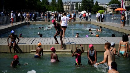 &nbsp;le bassin de la Villette, le 18 juillet 2017. (MARTIN BUREAU / AFP)