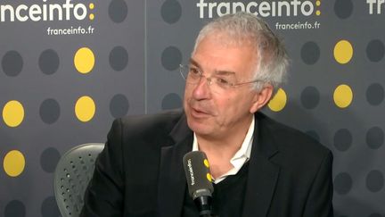 Gilles Bonnefond,&nbsp;président de l’Union des syndicats des pharmaciens d’officine, invité sur franceinfo jeudi 17 janvier. (FRANCEINFO)