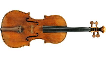 L’alto ‘Macdonald’ par Antonio Stradivarius (1644 – 1737)
 (Sotheby)