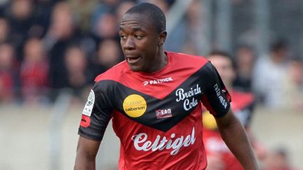 Le milieu de terrain Gianelli Imbula