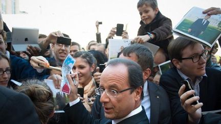 Bain de foule pour François Hollande à l&#039;Elysée, lors des journées du patrimoine (16 septembre 2012)
 (Bertrand Langlois / Pool / AFP)