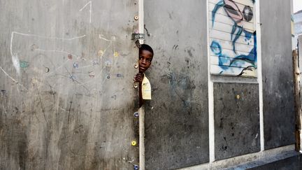 Port au Prince, quartier Christ Roi, dans les maisons réhabilitées par l’ONG solidarité internationale. (NATHANAEL CHARBONNIER / RADIO FRANCE)