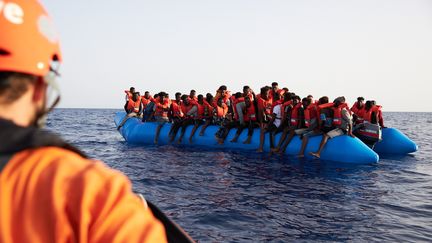 Des migrants secourus au large de la Libye, le 5 juillet 2019 (AFP PHOTO / SEA-EYE.ORG / Fabian HEINZ)