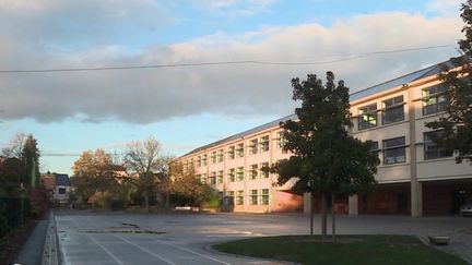 Covid-19 : retour du masque dans les écoles élémentaires de 39 départements (FRANCE 2)