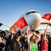 Des manifestants contre le projet d'extension de Roissy-Charles-de-Gaulle (Val-d'Oise), le 3 octobre 2020. (JULIEN HELAINE / HANS LUCAS / AFP)