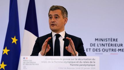 Le ministre de l'Intérieur Gérald Darmanin le 22 janvier 2024 à Paris. (DIMITAR DILKOFF / AFP)