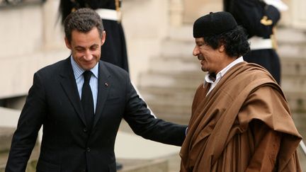 &nbsp; (En décembre 2007, Kadhafi était reçu à l'Elysée © REUTERS/Jacky Naegelen)