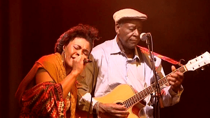 Joyce Tapé et Boubacar Traoré, une vraie complicité
 (France 3 Culturebox)