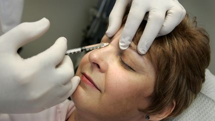 Selon "Le Figaro", le Botox, qui vise &agrave; effacer certaines rides, fait partie des techniques de m&eacute;decine esth&eacute;tique les plus demand&eacute;es. (MAXPPP)