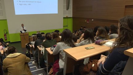 Médecine : les étudiants recalés dirigés vers les déserts médicaux ?