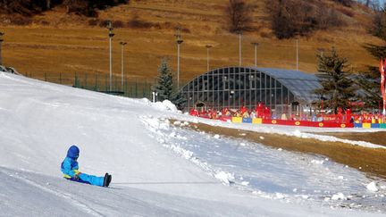 &nbsp; (Le manque de neige, ici à Isola 2000, devrait être en partie compensé ce week end. © Maxppp)