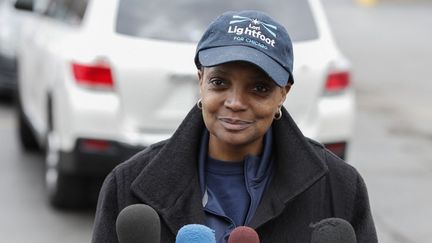 La maire de Chicago (Illinois),&nbsp;Lori Lightfoot, dans sa ville, le 2 avril 2019.&nbsp; (KAMIL KRZACZYNSKI / AFP)