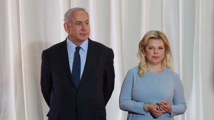 Le Premier ministre israélien, Benyamin Nétanyahou, et son épouse Sara, le 6 juin 2017 à Jérusalem.&nbsp; (GALI TIBBON / AFP)