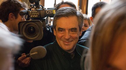 François Fillon lors de son vote au premier tour de la primaire à droite, à Paris, le 20 novembre 2016. (CITIZENSIDE / PAUL ALFRED-HENRI / AFP)