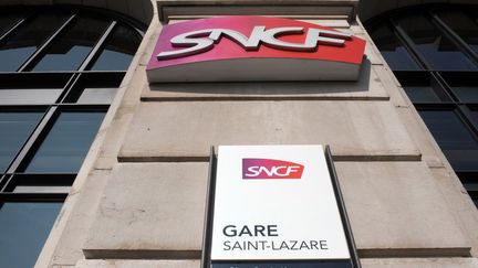 La gare Saint-Lazare &agrave; Paris, le 14 mars 2012. (ERIC PIERMONT / AFP)