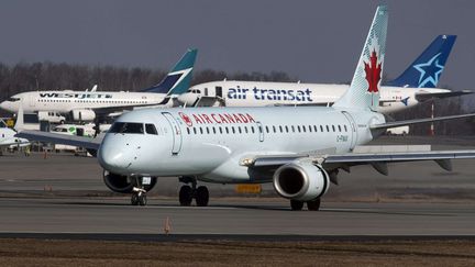 Des avions &agrave; l'a&eacute;roport international&nbsp;Halifax Stanfield au Canada, le 8 mars 2012. ( ANDREW VAUGHAN / AP / SIPA )