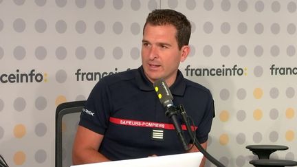 Le commandant Eric Brocardi, porte-parole de la Fédération Nationale des Sapeurs-Pompiers de France, invité sur franceinfo vendredi 28 juillet 2023. (FRANCEINFO)