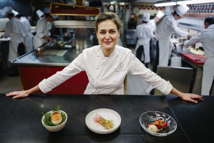 La cheffe pâtissière Jessica Préalpato (2019). (LUCAS BARIOULET / AFP)