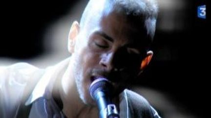 Asaf Avidan en live avec &quot;Left Behind&quot;
 (Culturebox)